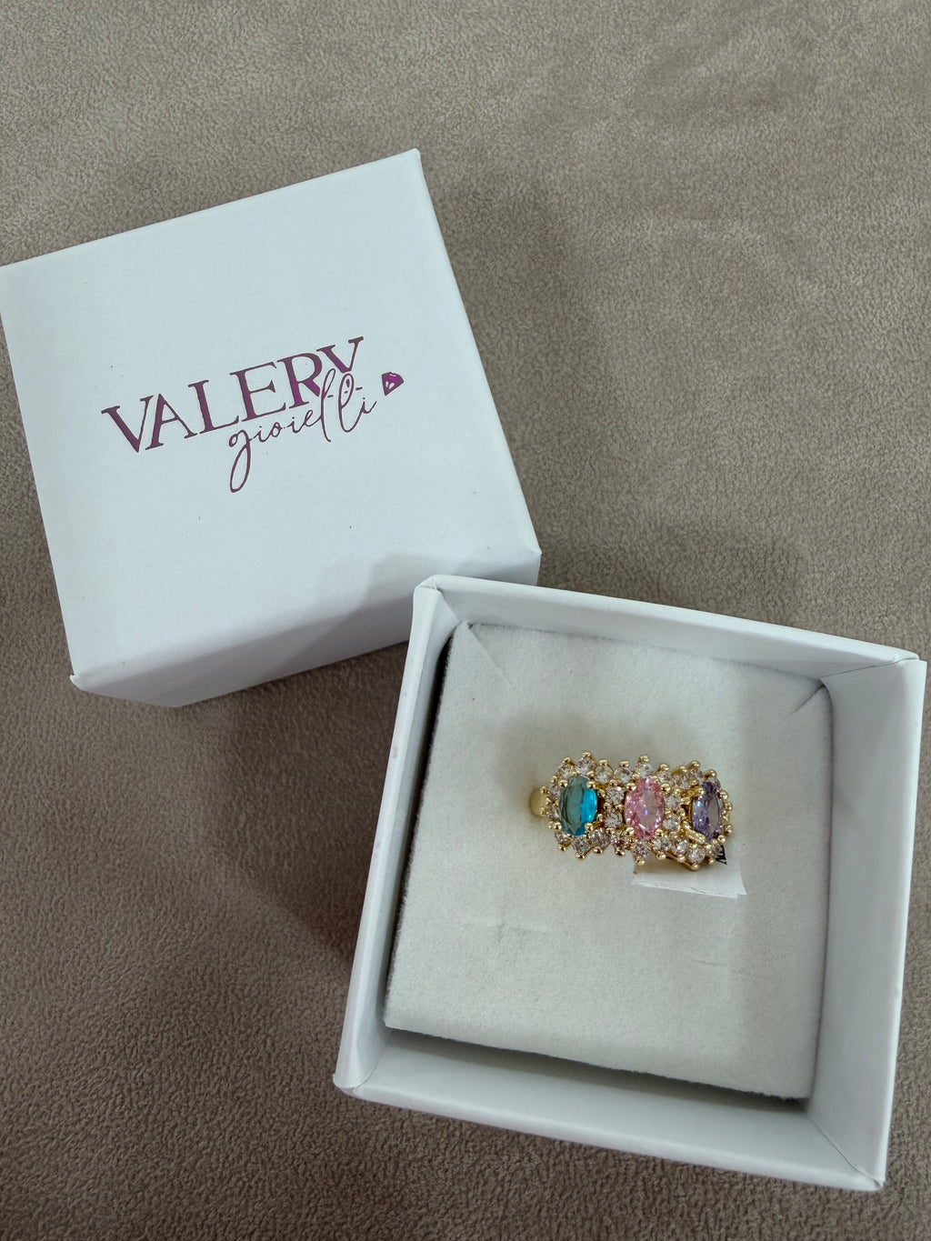 Anello Trilogy in Acciaio Gold con Zirconi Multicolor