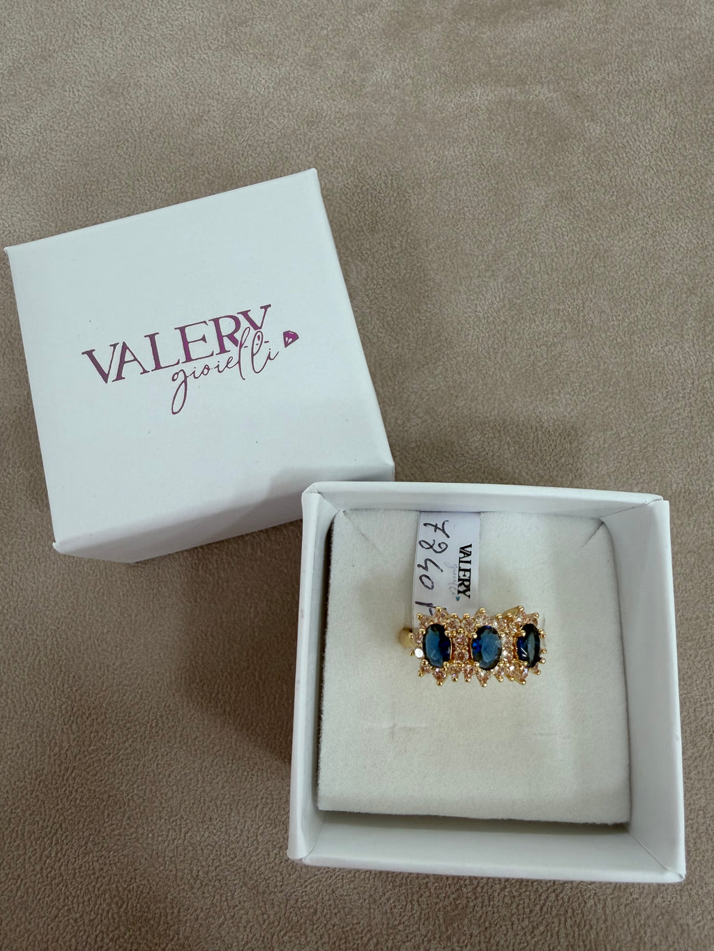 Anello Trilogy in Acciaio Gold con Zirconi Zaffiro