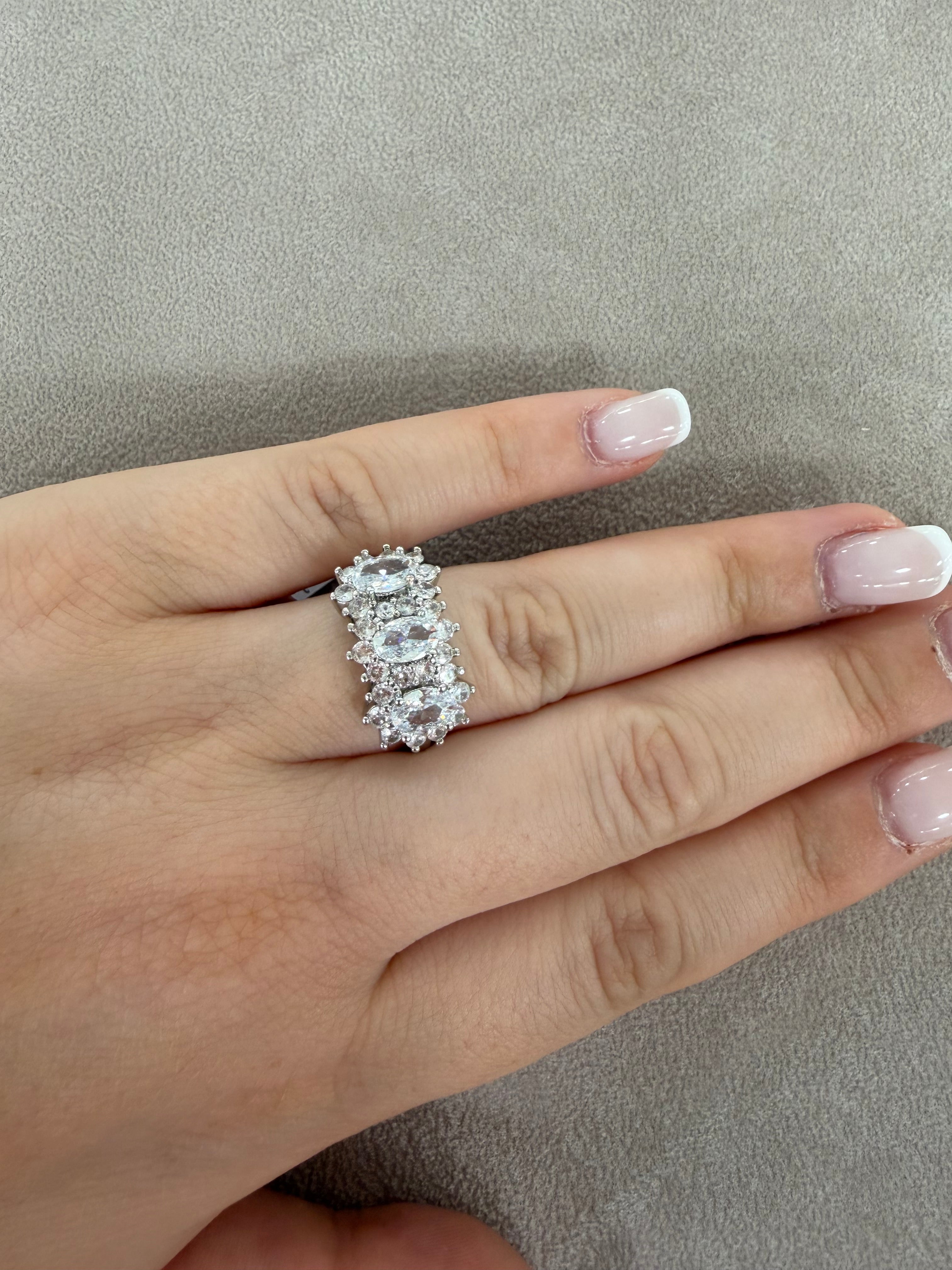 Anello Trilogy in Acciaio Siver con Zirconi Crystal