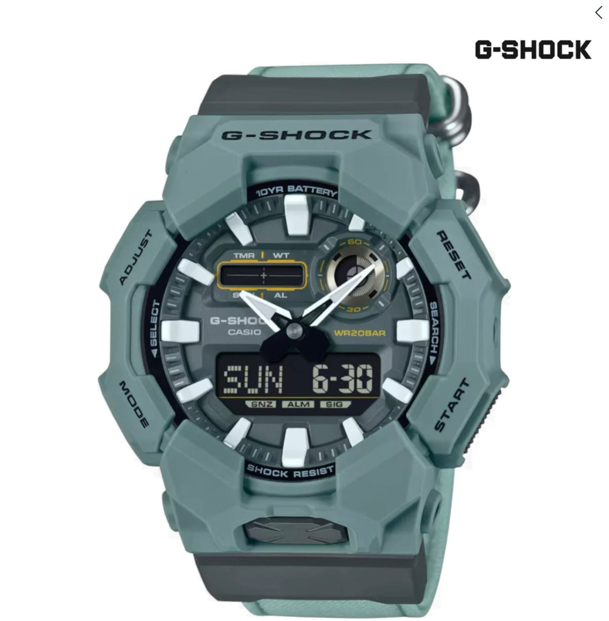 G-SHOCK GA-010CE-2AER