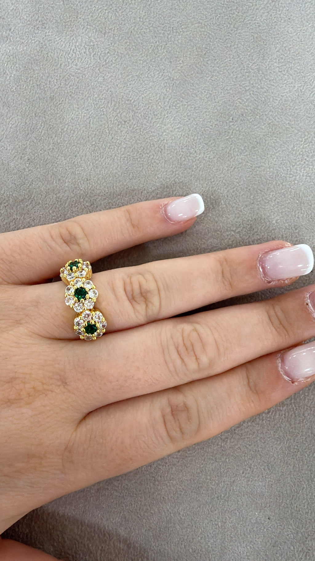 Anello Fiore in Acciaio Gold con Zirconi Smeraldo
