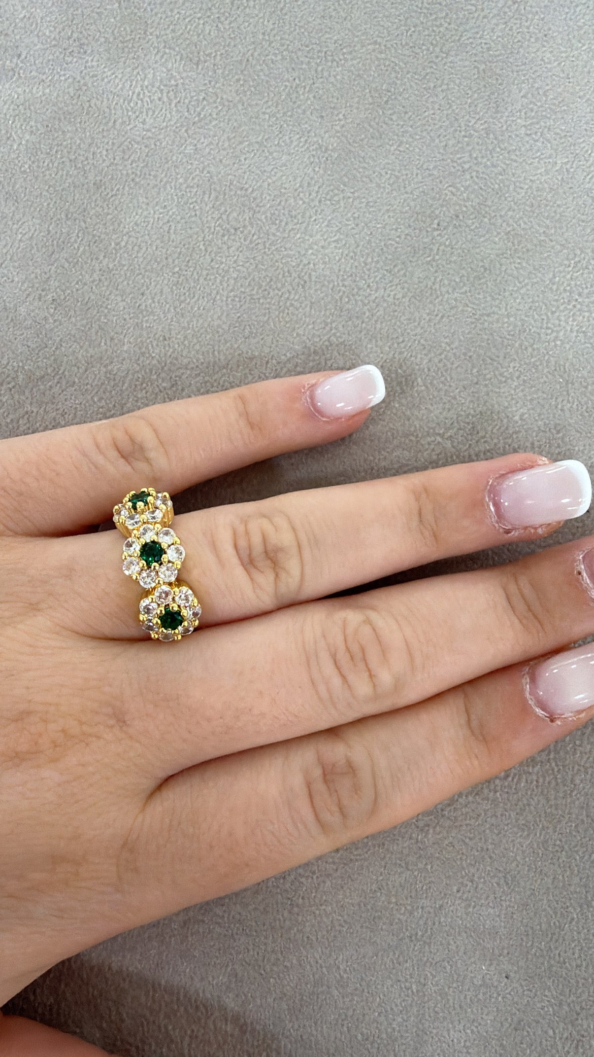 Anello Fiore in Acciaio Gold con Zirconi Smeraldo