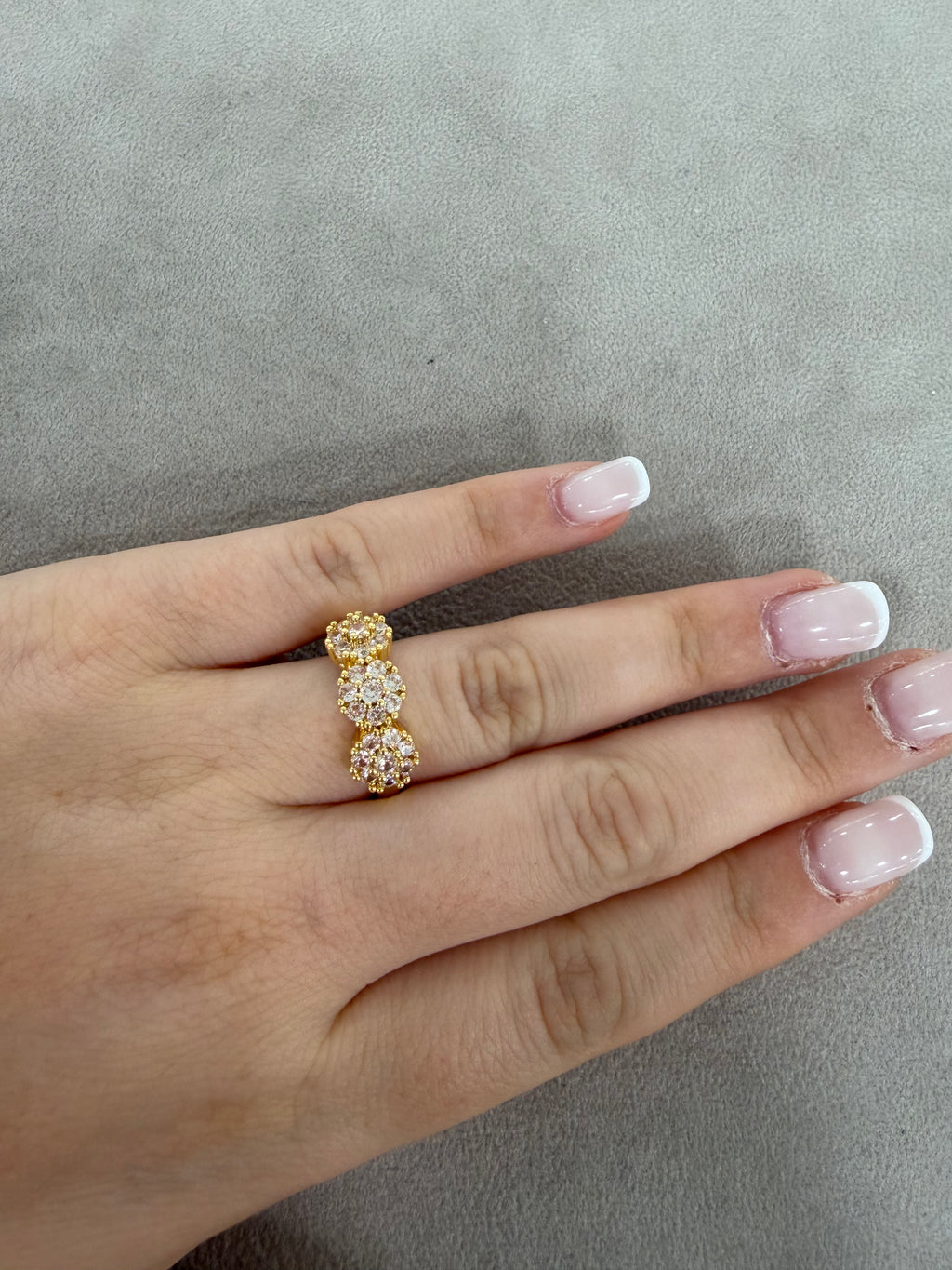 Anello Fiore in Acciaio Gold con Zirconi Crystal